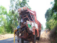 25 hurt in road mishap